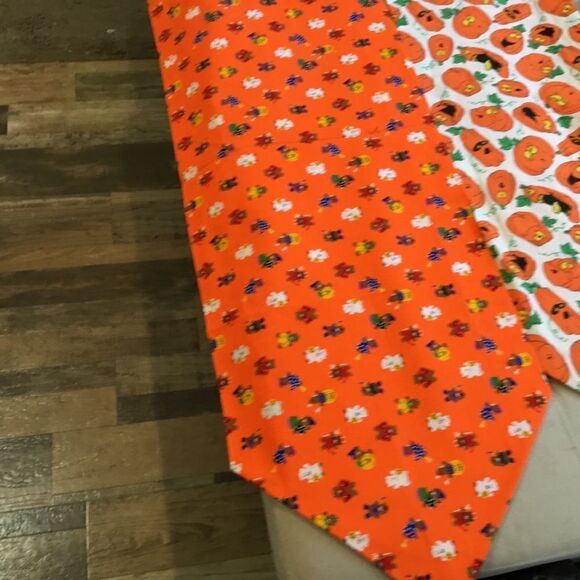 NWT. Hand Crafted Halloween Runners Set of 2 - Picture 5 of 9